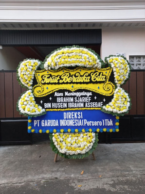 Papan Bunga Duka di Wareng