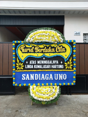 Papan Bunga Duka di Wareng
